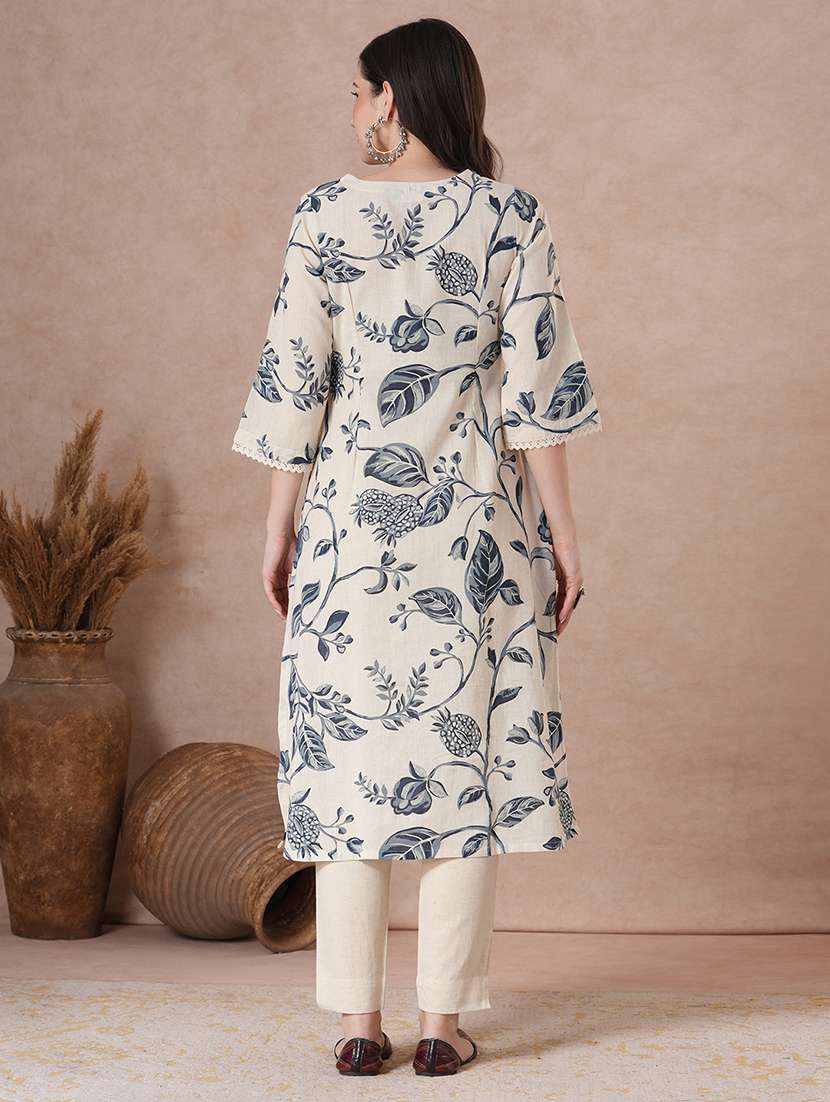 women three quarter sleeve a-line kurta - 22463480 -  Standard Image - 4