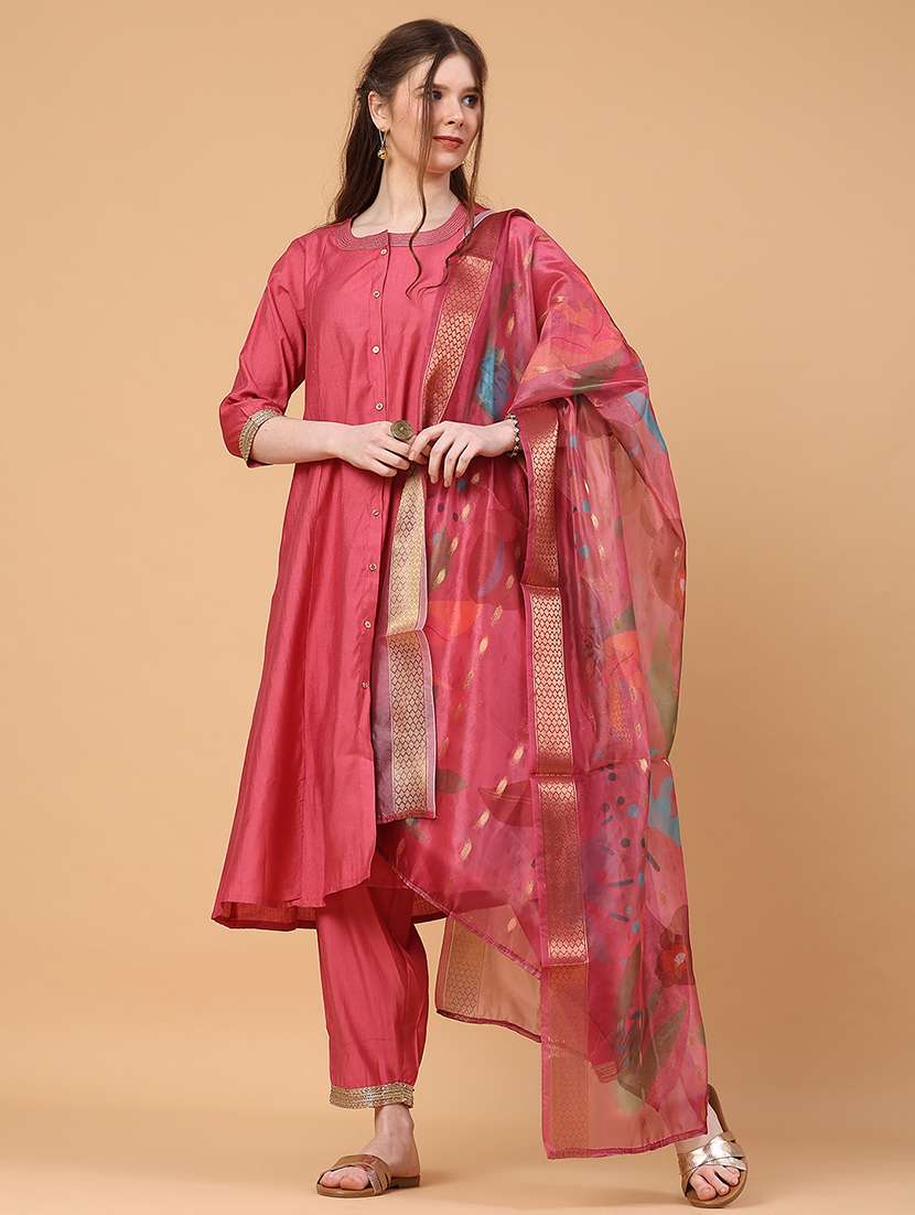 women pink kurta pant set