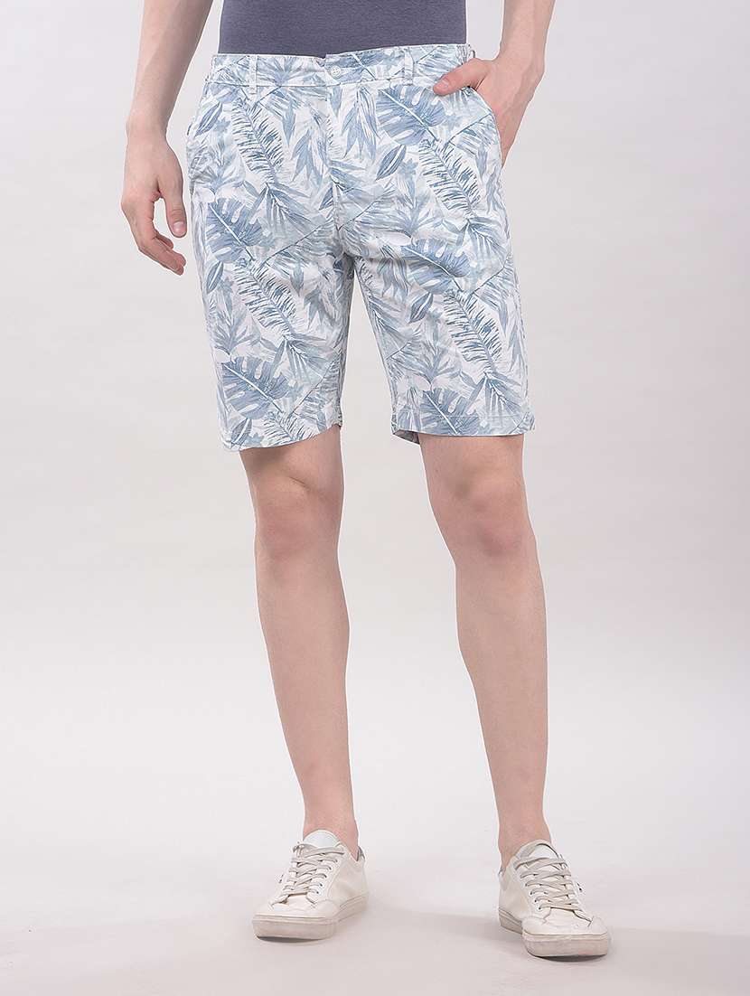 men printed mid rise slim fit shorts
