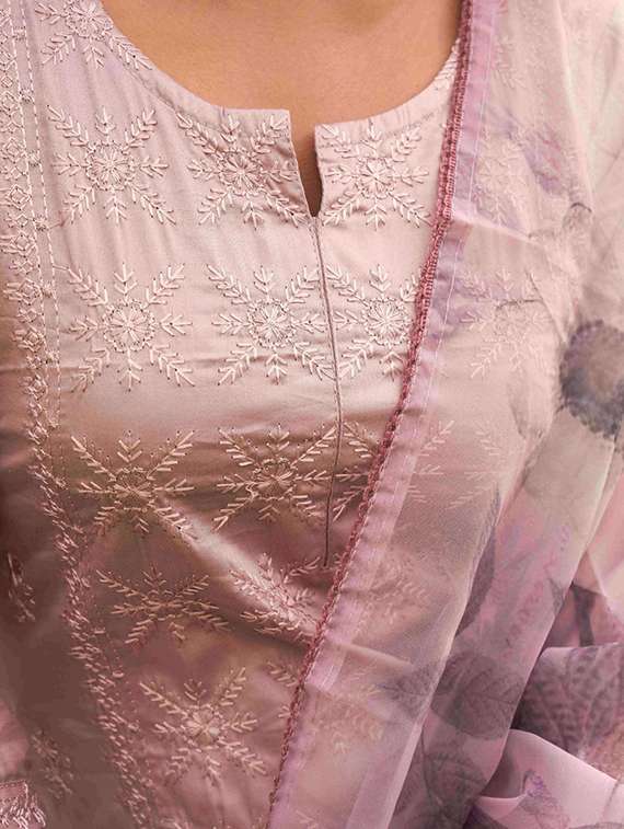 women pink kurta dupatta set - 22466319 -  Standard Image - 4
