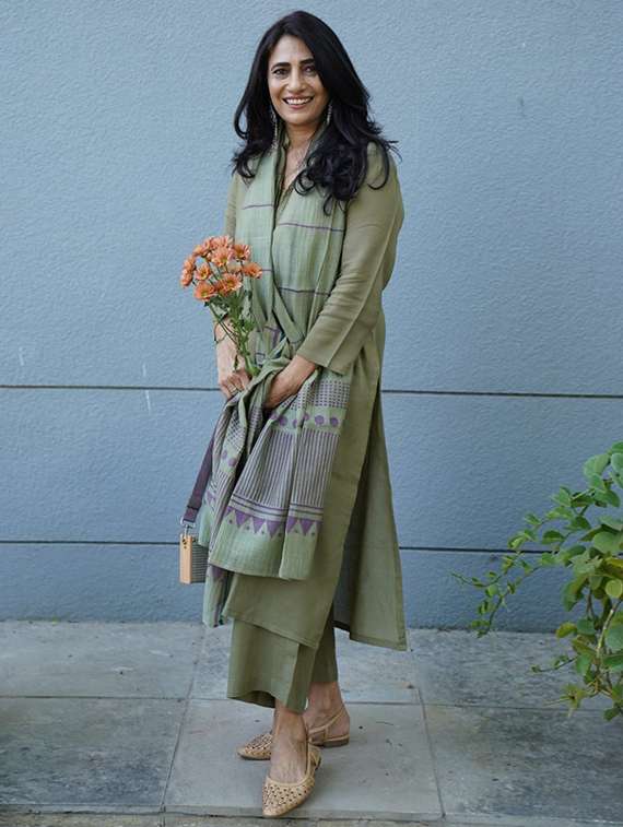 women green kurta dupatta set - 22466321 -  Standard Image - 1