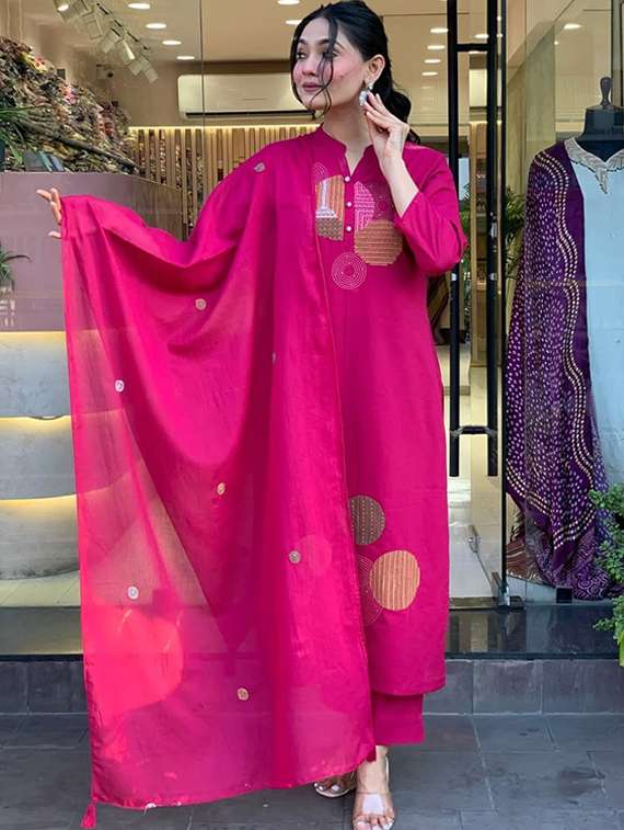women pink kurta dupatta set - 22466327 -  Standard Image - 1