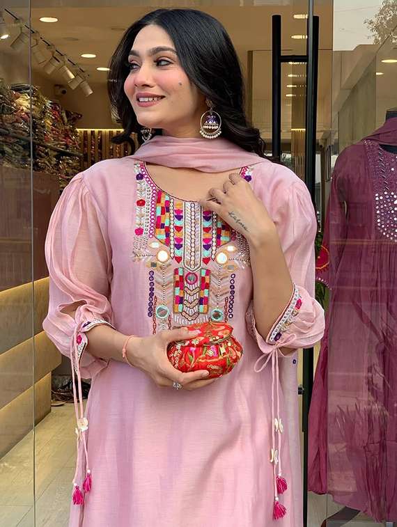 women self design  pink kurta dupatta set - 22466341 -  Standard Image - 1