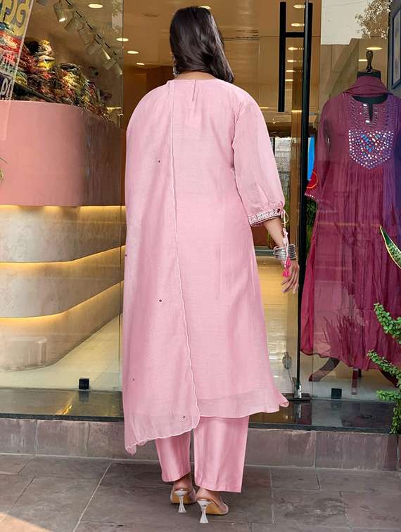 women self design  pink kurta dupatta set - 22466341 -  Standard Image - 4