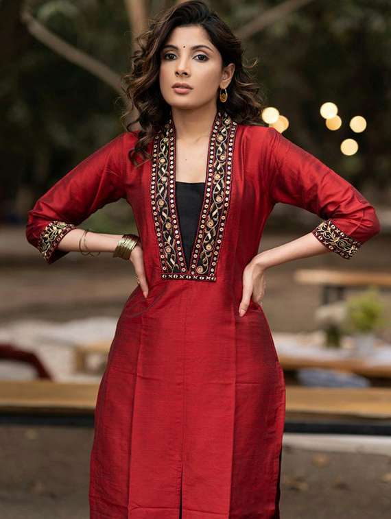 women red kurta dupatta set - 22466344 -  Standard Image - 1