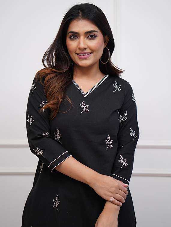 women printed black cotton blend top and trouser set co-ord - 22467641 -  Standard Image - 1