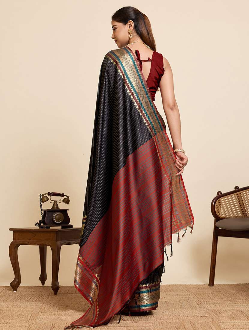 women black embellished saree with blouse - 22467673 -  Standard Image - 4