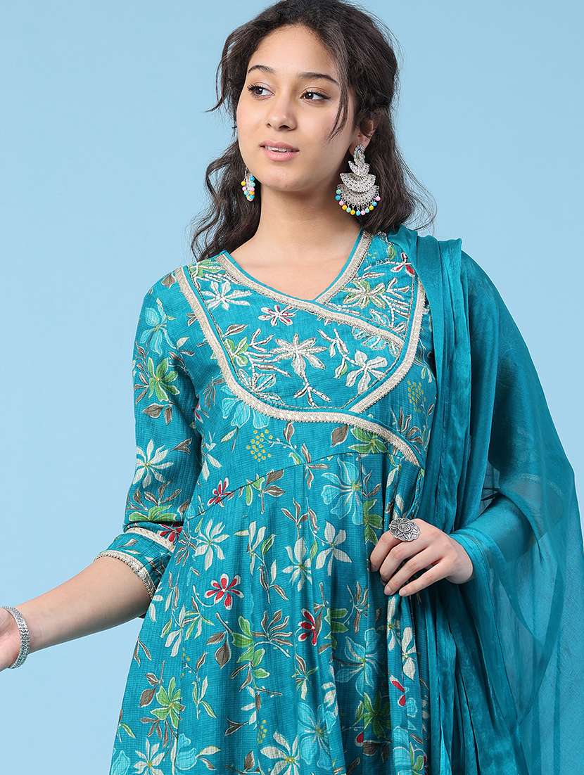 women printed three quarter sleeve kurta pant with dupatta set - 22467894 -  Standard Image - 4