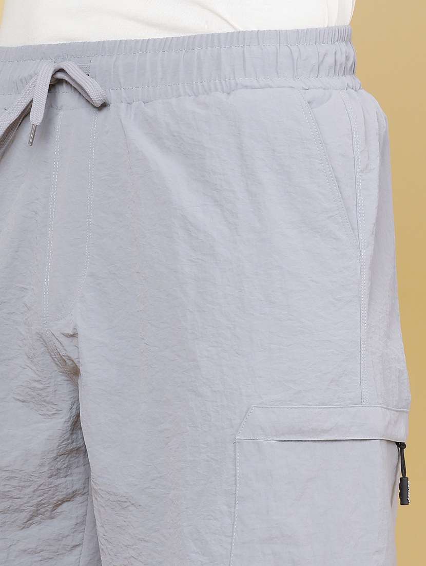 men solid mid rise regular fit shorts - 22468398 -  Standard Image - 1