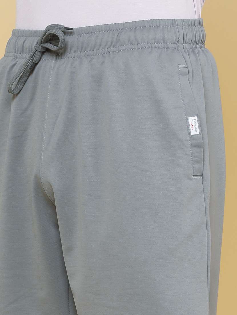 men solid mid rise regular fit shorts - 22468660 -  Standard Image - 1