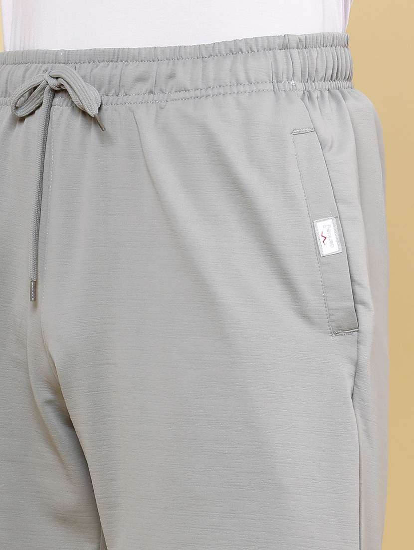 men solid mid rise regular fit shorts - 22468661 -  Standard Image - 1
