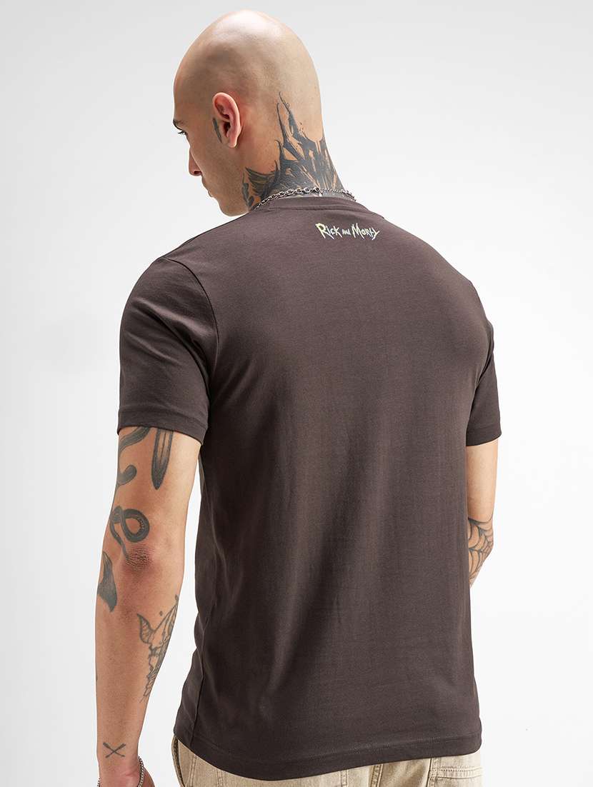 men printed crew neck t-shirt - 22469227 -  Standard Image - 4
