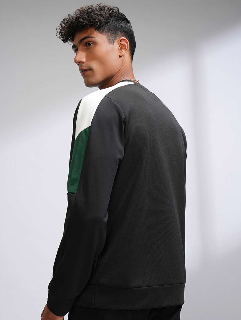men black long sleeve crew neck t-shirt - 22469321 -  Standard Image - 4