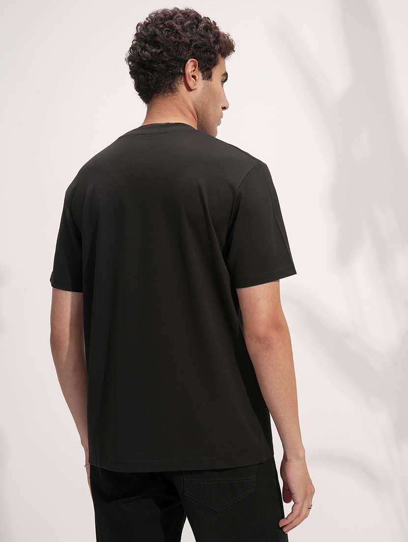 men black cotton blend plain t-shirt - 22469337 -  Standard Image - 4