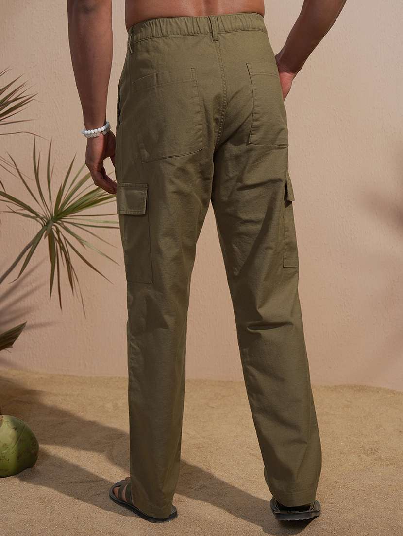 men solid mid rise regular fit cargo  - 22469499 -  Standard Image - 4