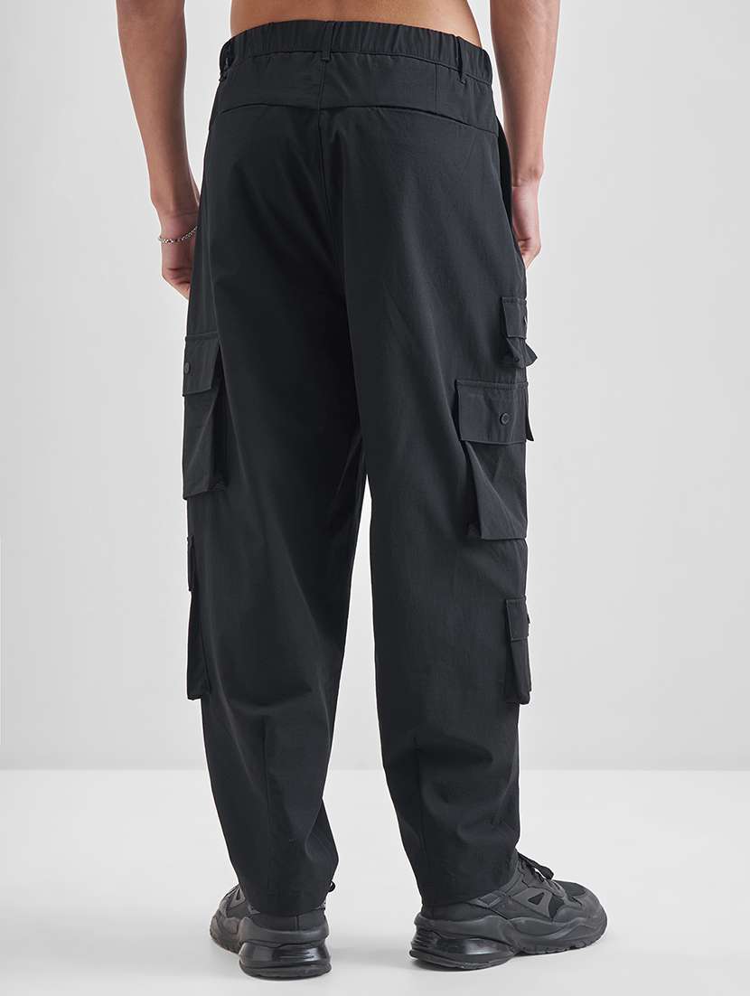 men solid mid rise baggy cargo - 22469555 -  Standard Image - 4