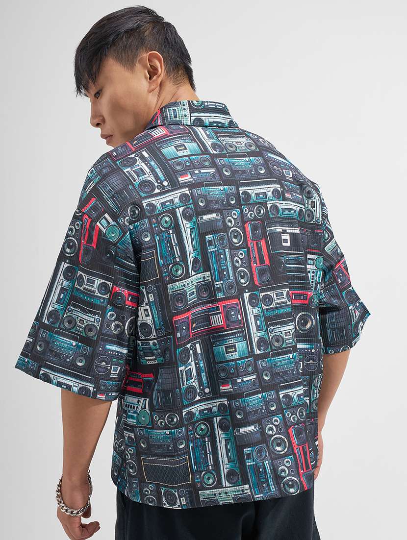 men collared short sleeve casual shirt - 22469628 -  Standard Image - 4