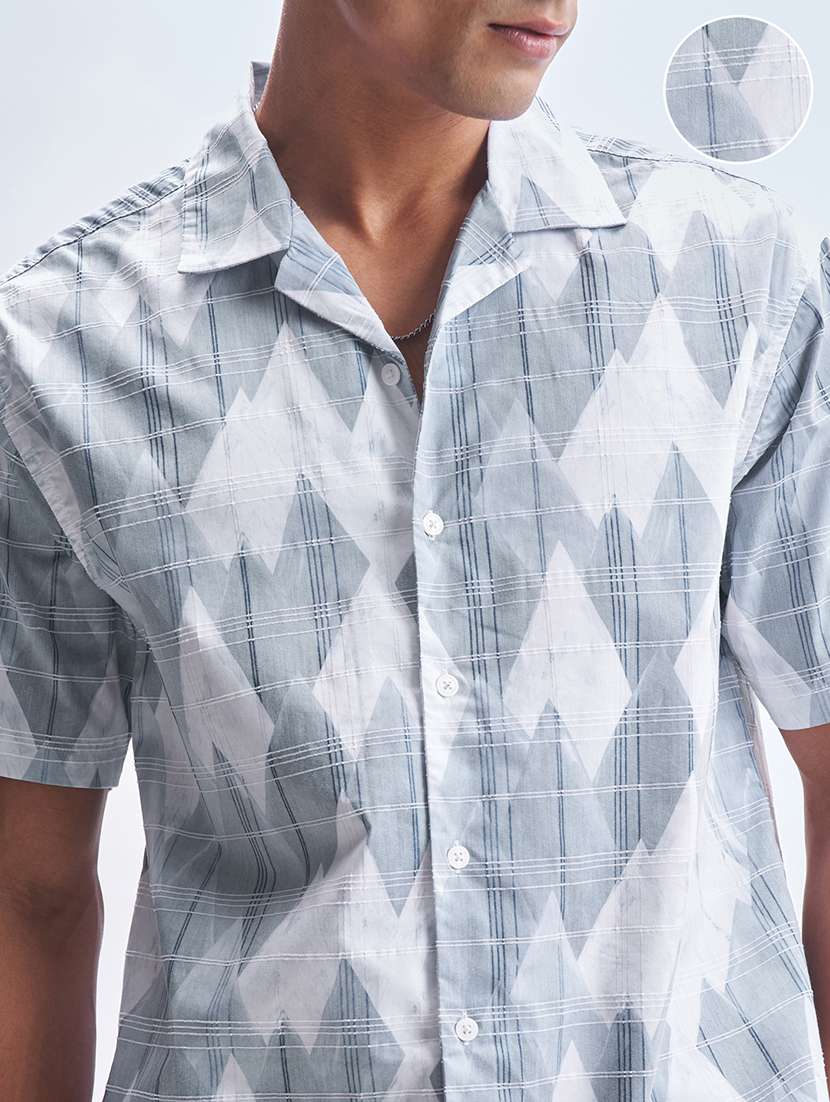 Men Printed Short Sleeve Regular Fit Casual Shirt - 22469986 -  Standard Image - 1