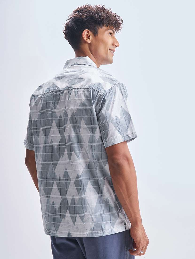 Men Printed Short Sleeve Regular Fit Casual Shirt - 22469986 -  Standard Image - 4