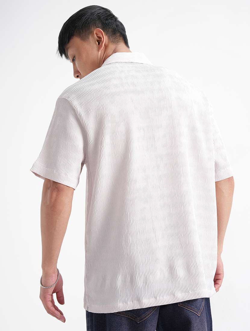 men textured short sleeve regular fit casual shirt - 22470039 -  Standard Image - 4