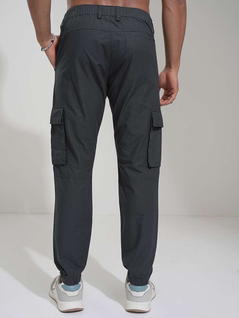 men black solid cargo - 22471296 -  Standard Image - 4