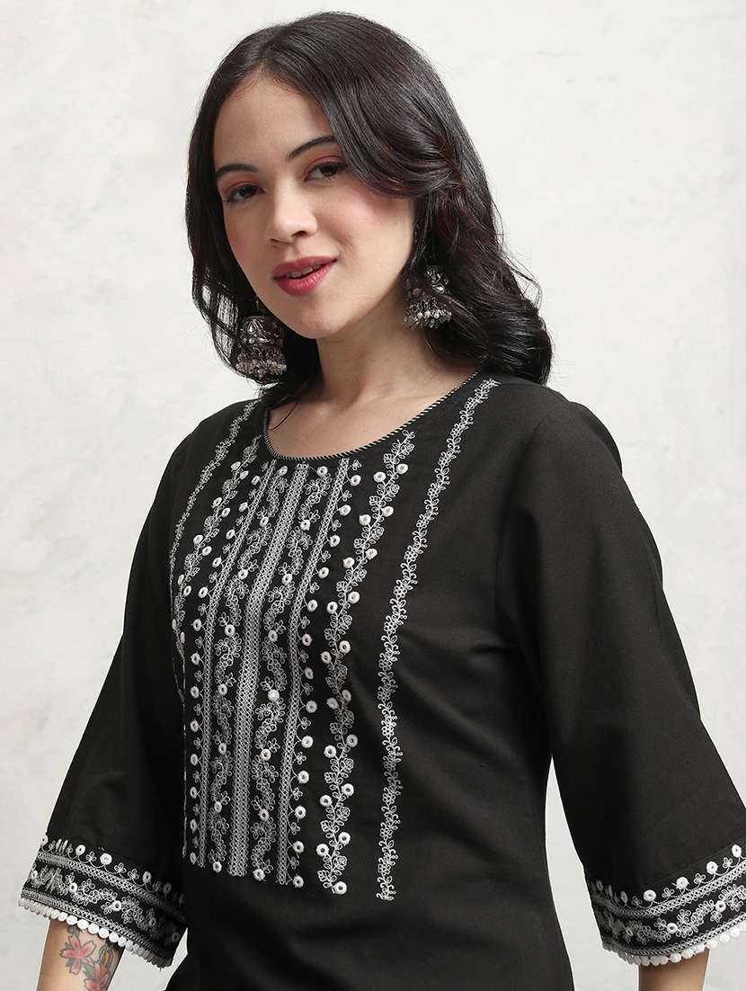 women self design black kurta pant set - 22471464 -  Standard Image - 1