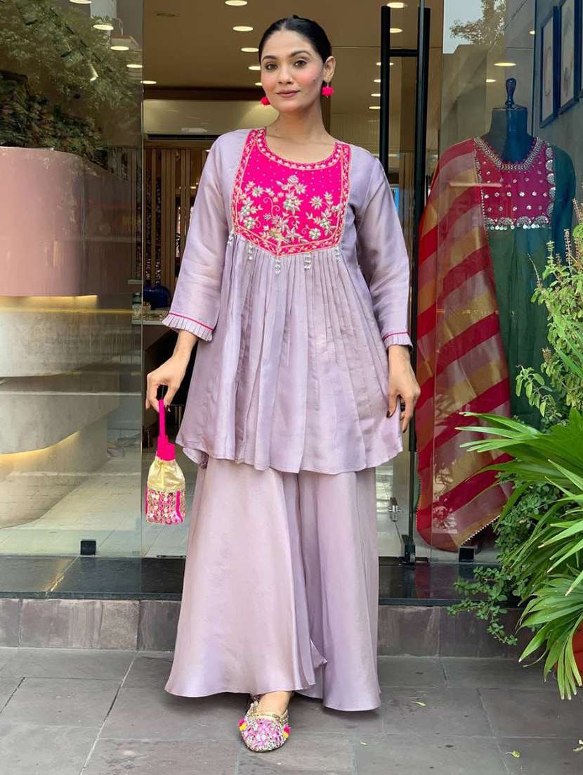 women solid with work three quarter sleeve kurta sharara set