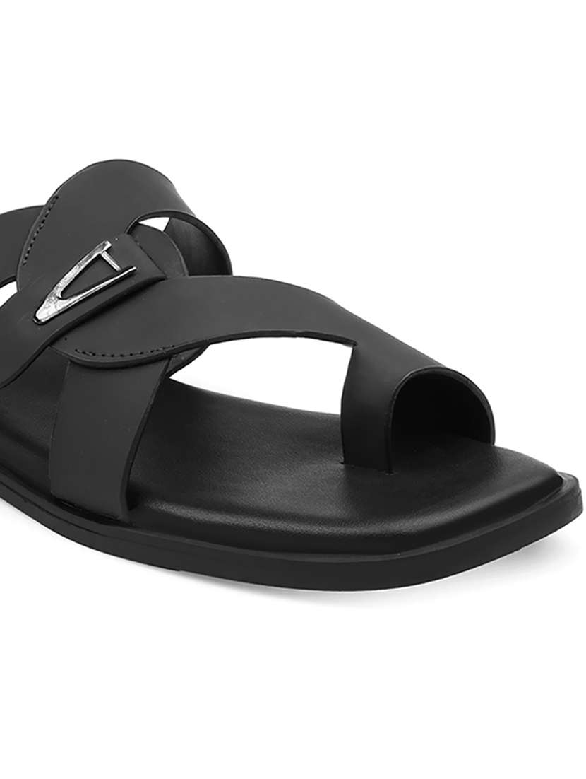 men solid one toe sandal  - 22471624 -  Standard Image - 4