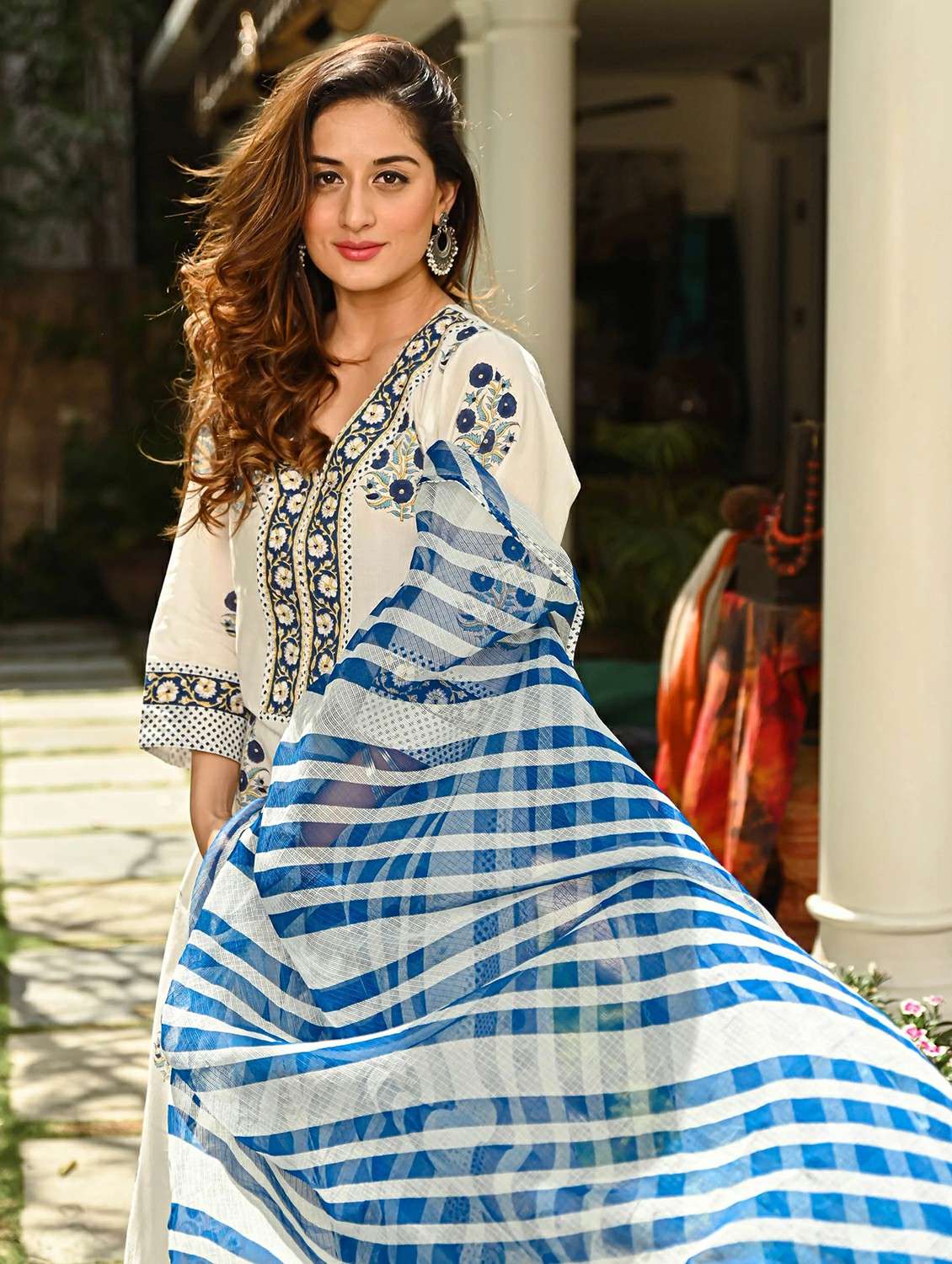 women blue suit set - 22471654 -  Standard Image - 6
