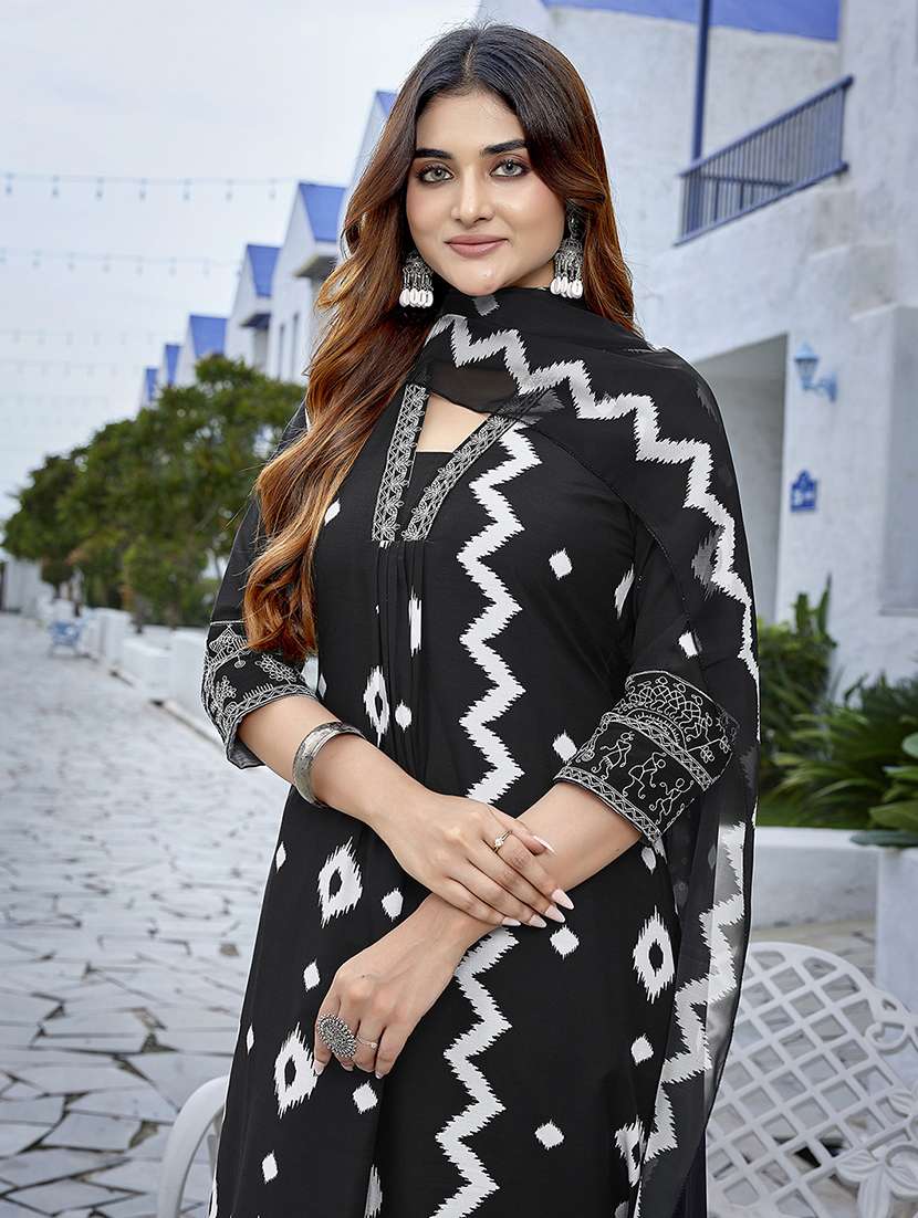 women self design black suit set - 22471670 -  Standard Image - 1