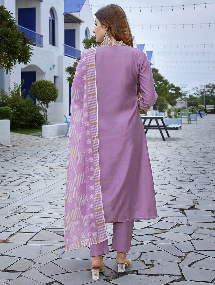 women lavender suit set - 22471687 -  Standard Image - 4