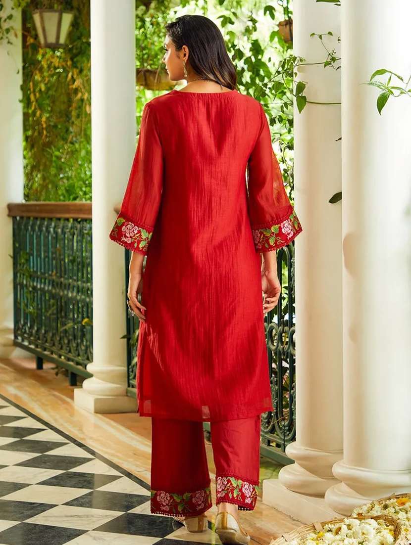 women red suit set - 22471689 -  Standard Image - 4