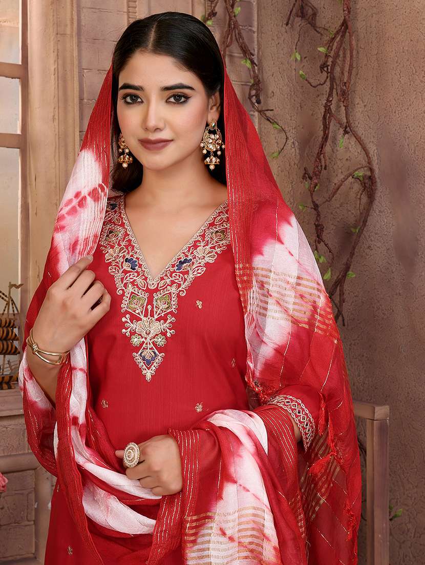 women red suit set - 22471710 -  Standard Image - 1