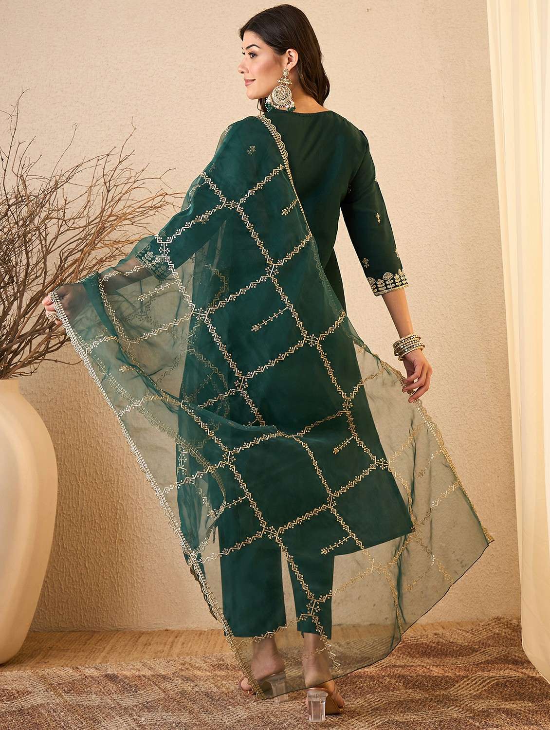 women green suit set - 22471742 -  Standard Image - 4