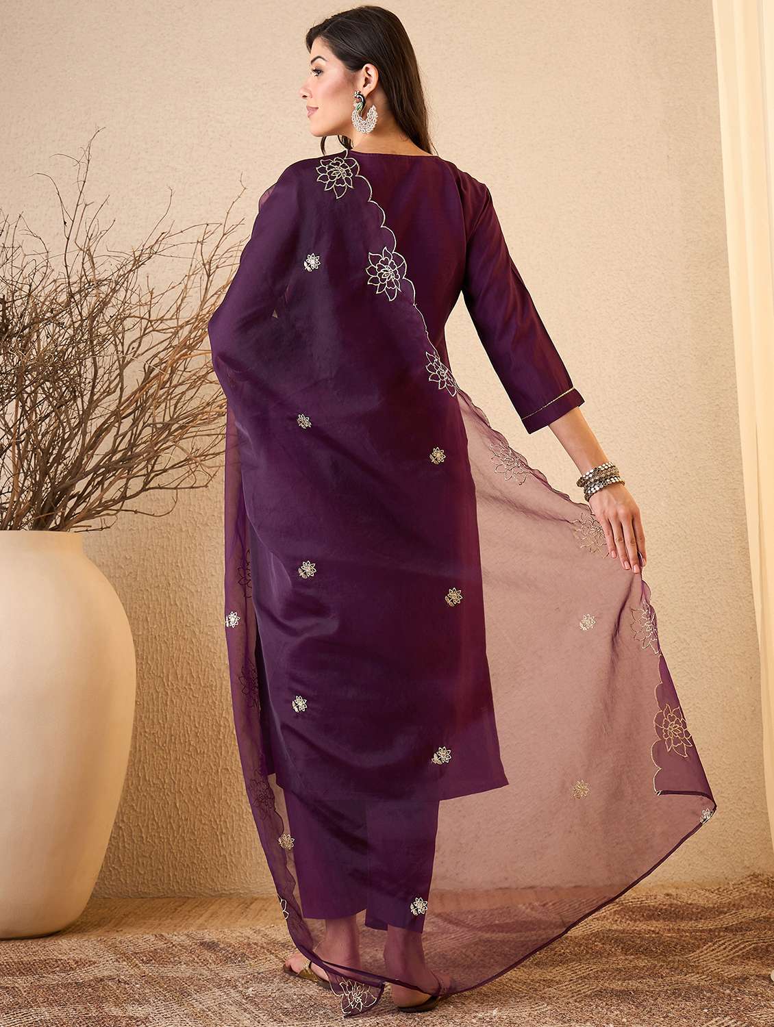women embroidered three quarter sleeves kurta pant set with dupatta - 22471748 -  Standard Image - 4