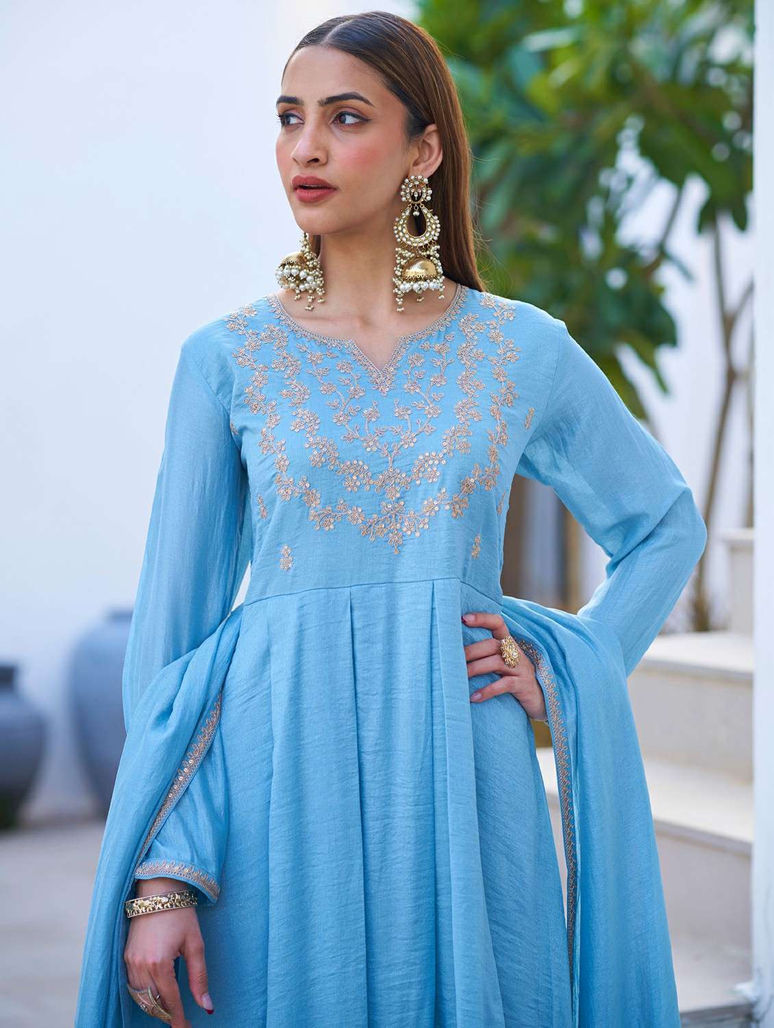 women blue suit set - 22471758 -  Standard Image - 1