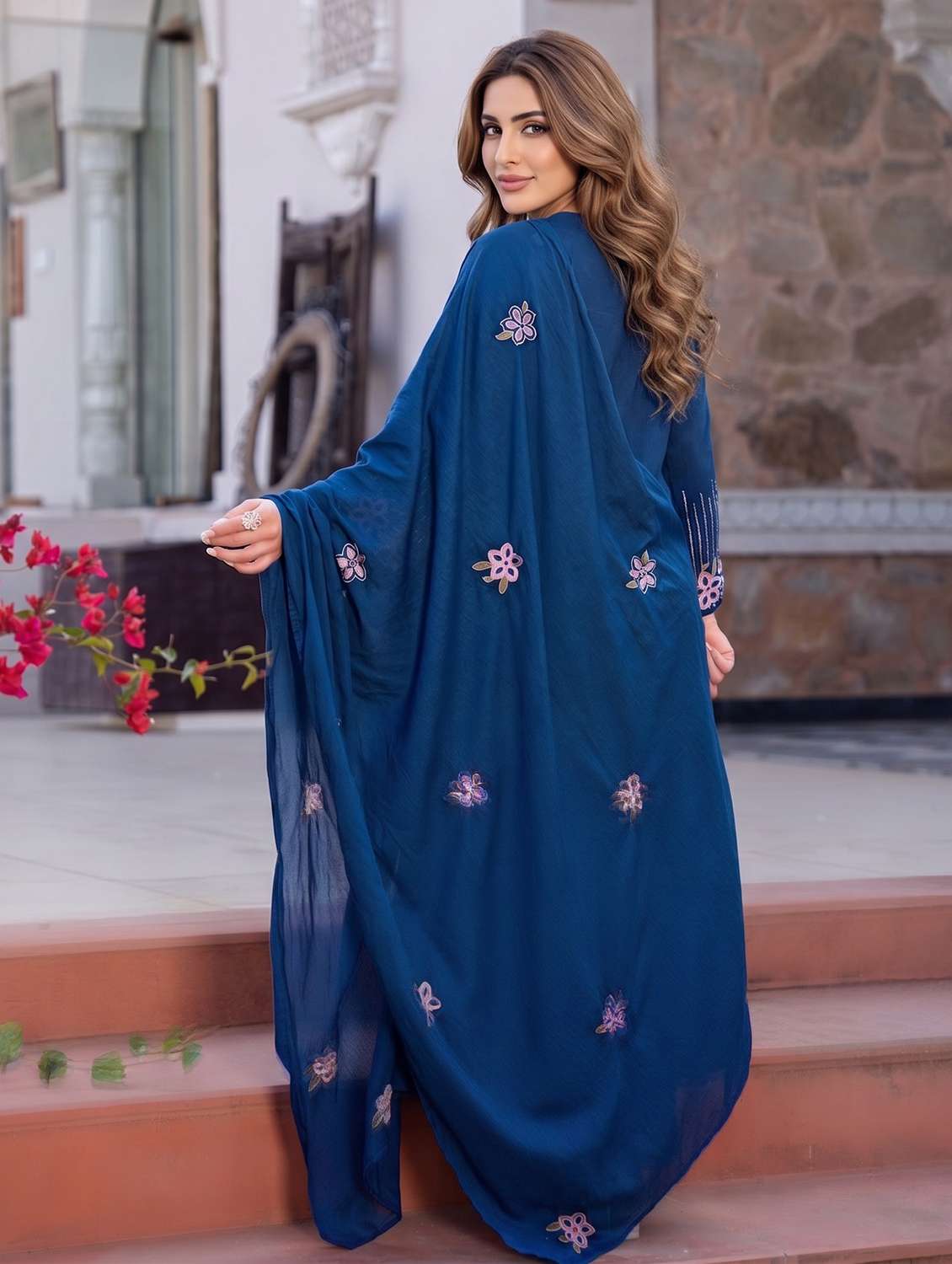 women embroidered three quarter sleeves kurta pant set with dupatta - 22471788 -  Standard Image - 4