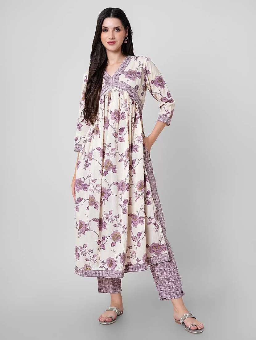 women printed three quarter sleeves kurta pant set with dupatta - 22471790 -  Standard Image - 1