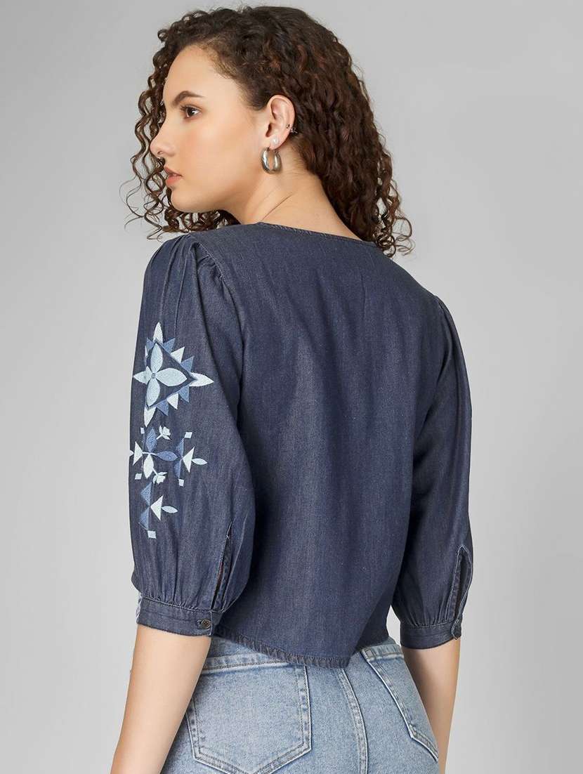 women printed blue cotton crop top - 22472558 -  Standard Image - 4