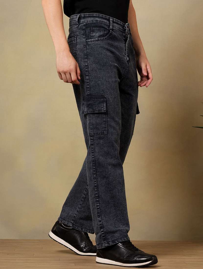 men solid mid rise regular fit cargo 