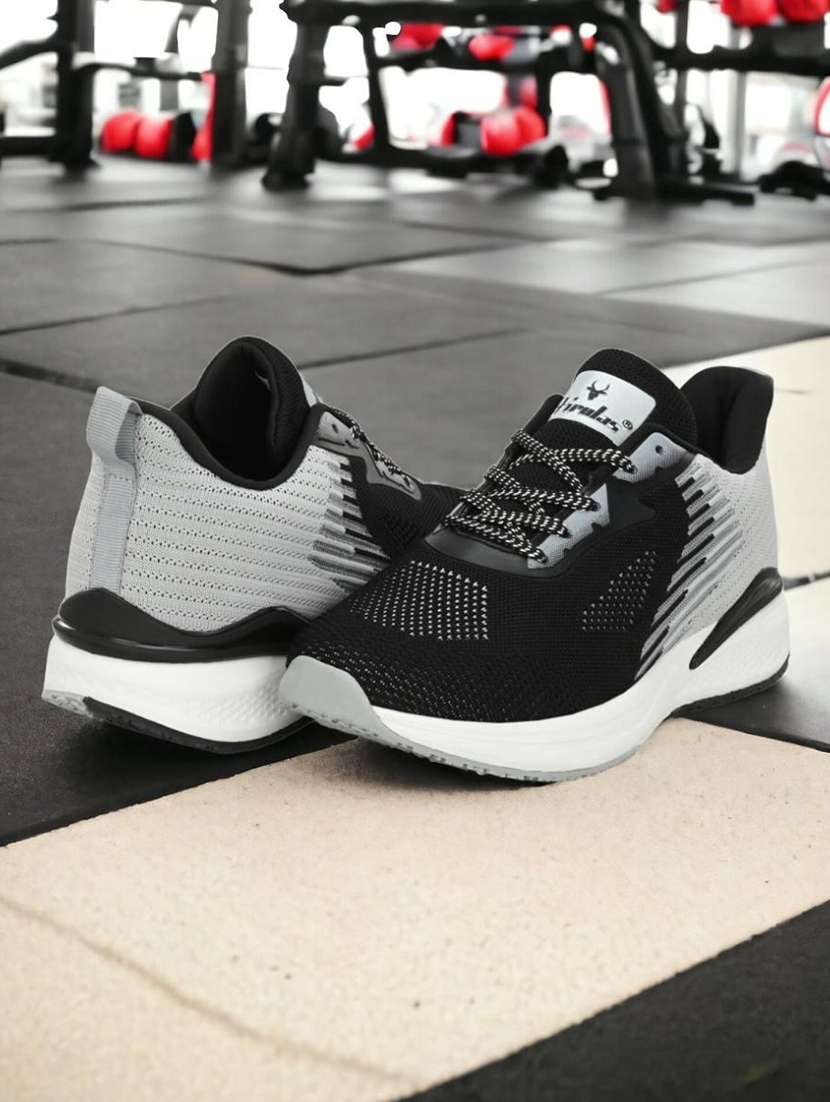 men solid black lace up shoe