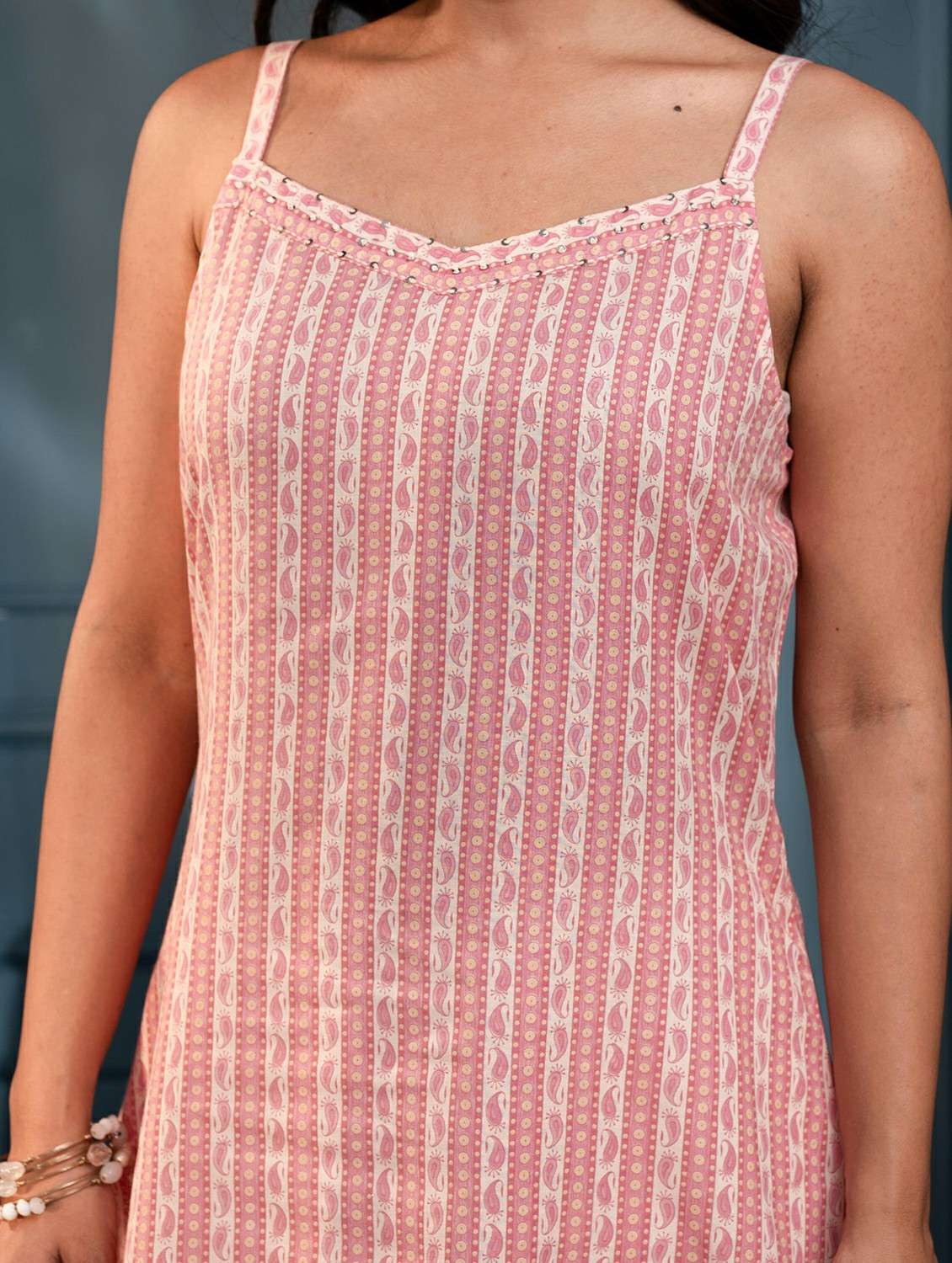 women printed shoulder strap straight kurta - 22473123 -  Standard Image - 1