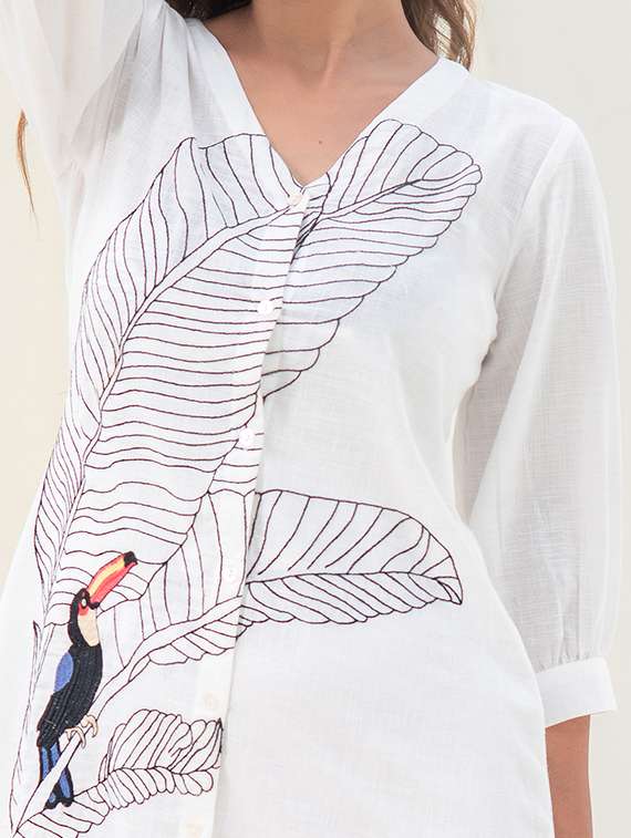 women  white cotton straight kurta - 22473124 -  Standard Image - 4