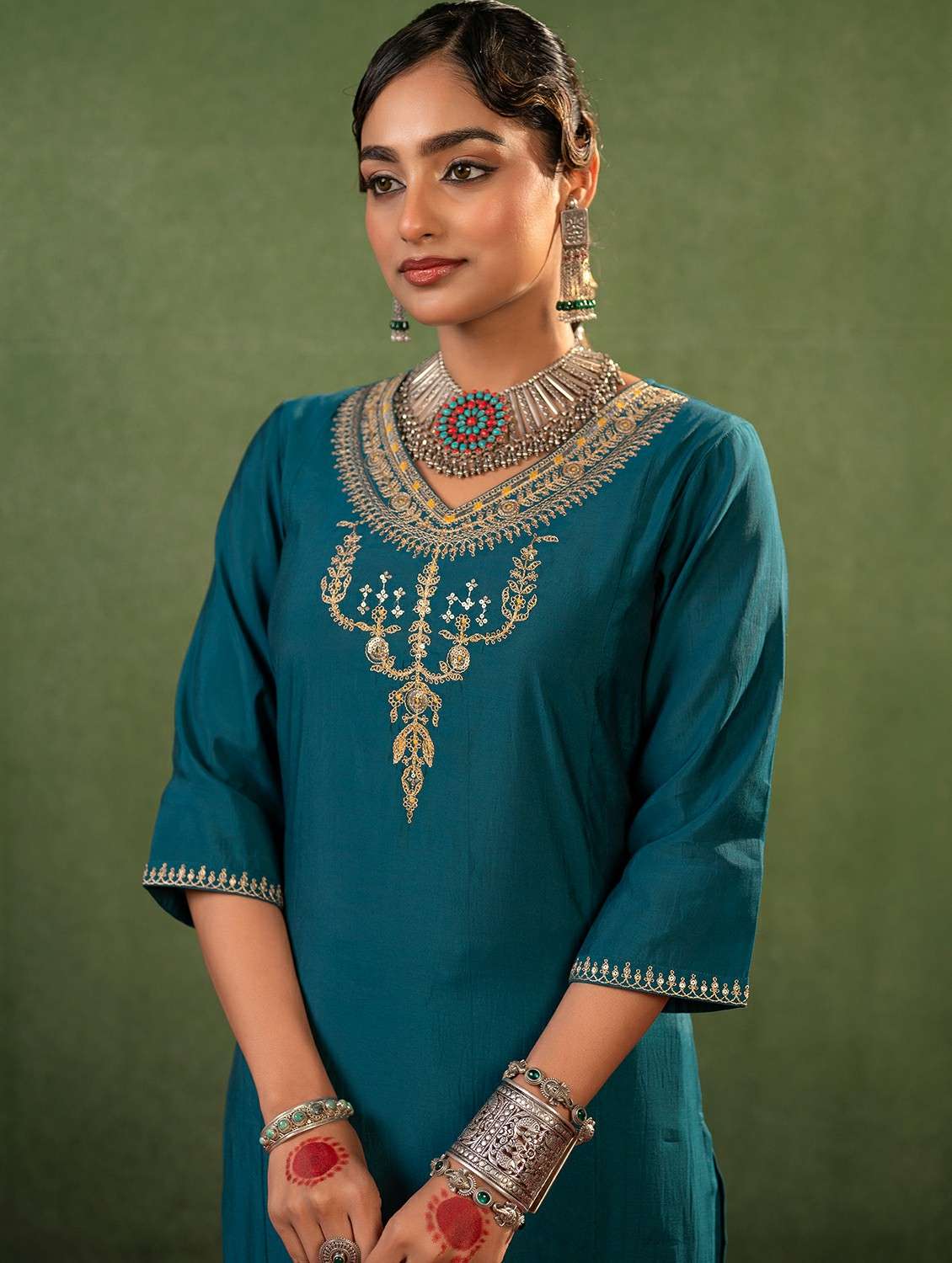 Women Green Kurta Salwar Set - 22473171 -  Standard Image - 1