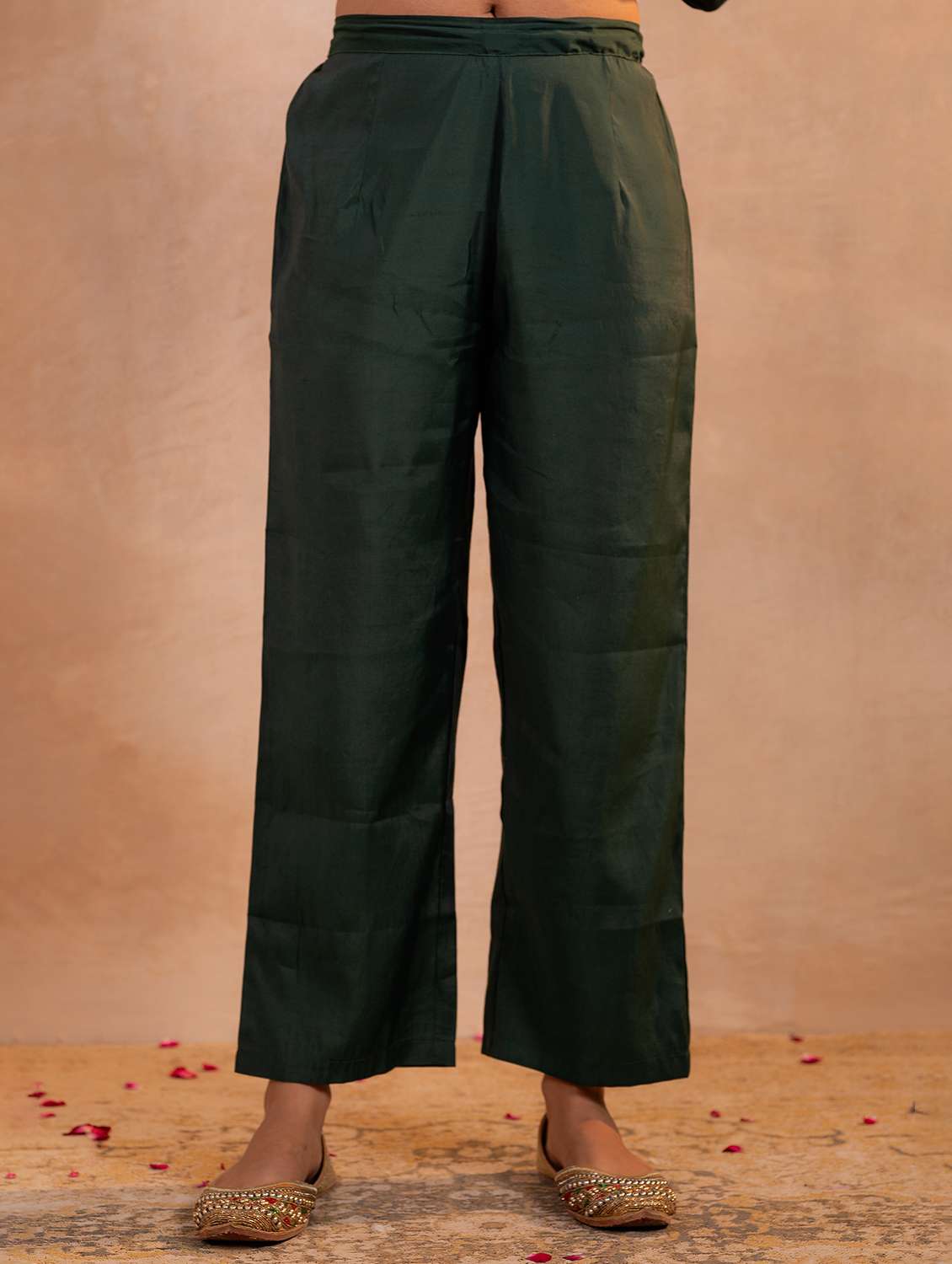 women green kurta pant set - 22473184 -  Standard Image - 4