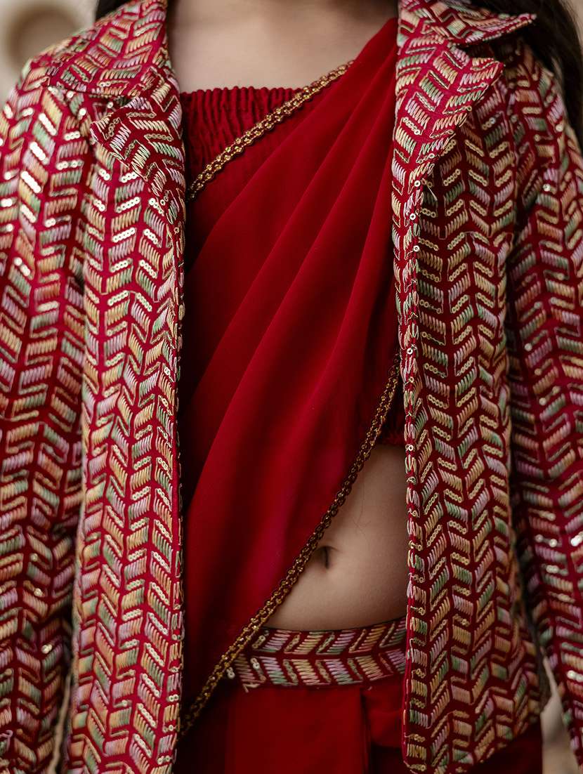 Girls Red Ready To Wear Saree - 22473285 -  Standard Image - 6
