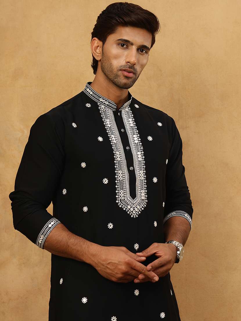 Men Black Cotton Long Kurtas Kurta - 22476973 -  Standard Image - 1