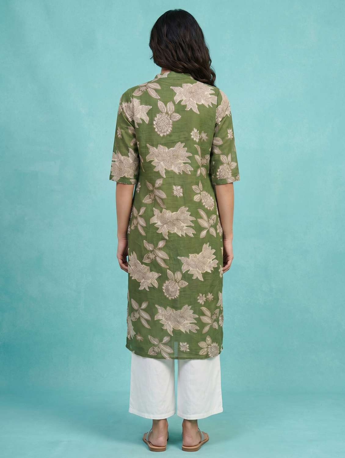 Women Olive Viscose Straight Kurta - 22477170 -  Standard Image - 4