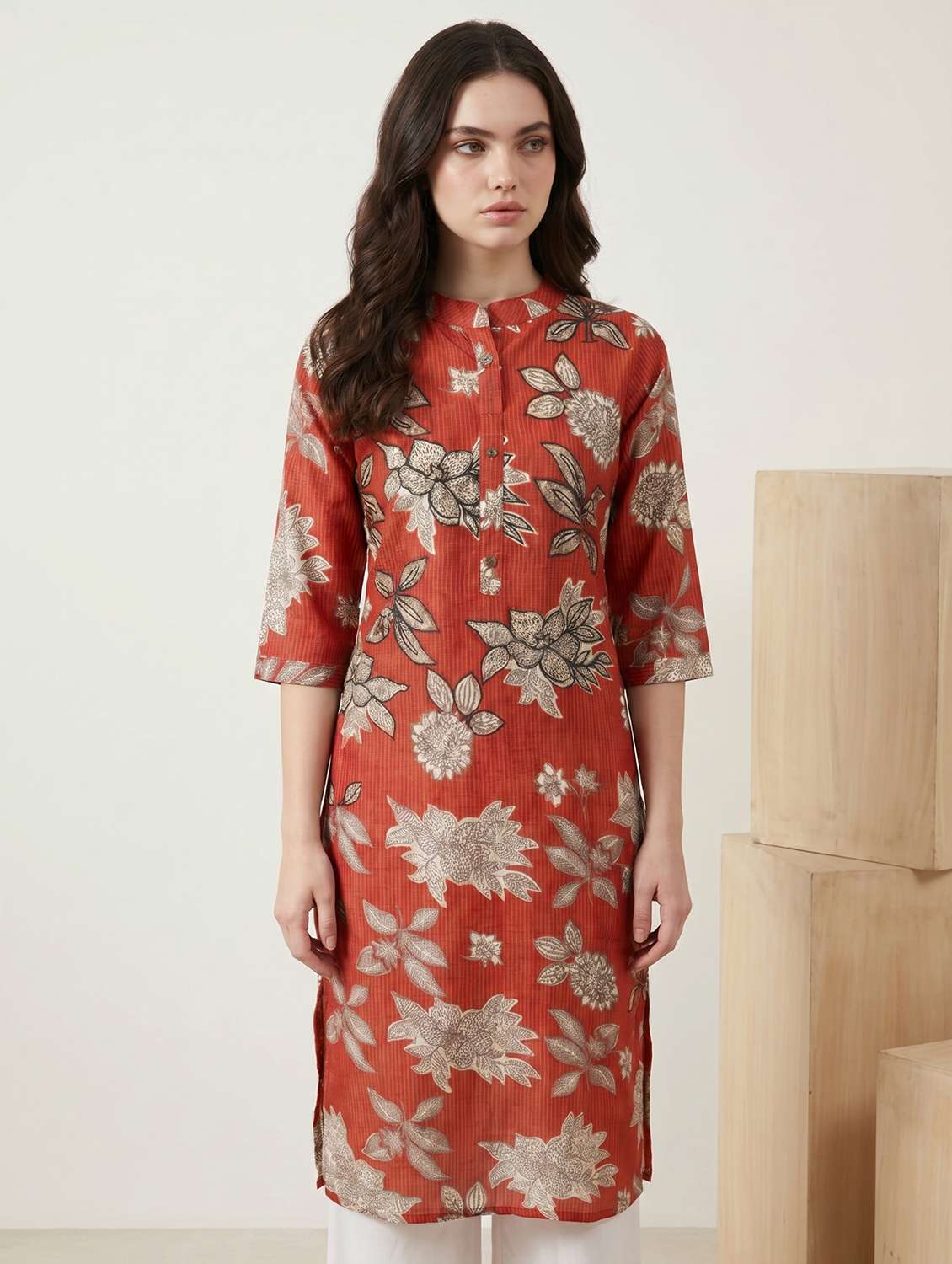 Women Floral Three Quarter Sleeve Straight Kurta - 22477171 -  Standard Image - 1