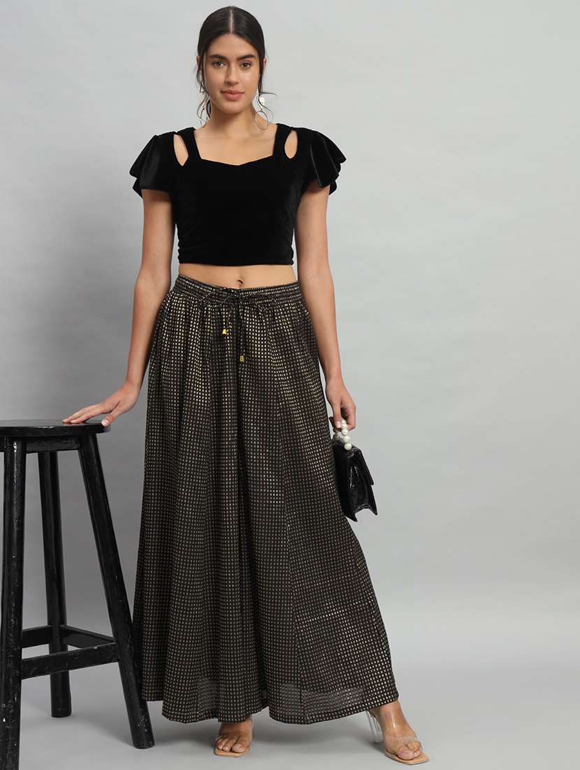 women solid sweetheart stiiched blouse - 22477958 -  Standard Image - 4